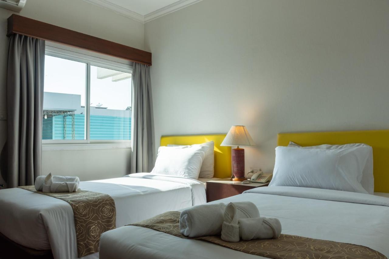 Mayflower Grand Hotel Korat Nakhon Ratchasima Exterior photo