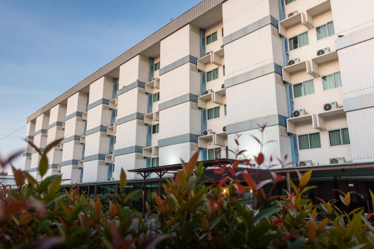 Mayflower Grand Hotel Korat Nakhon Ratchasima Exterior photo